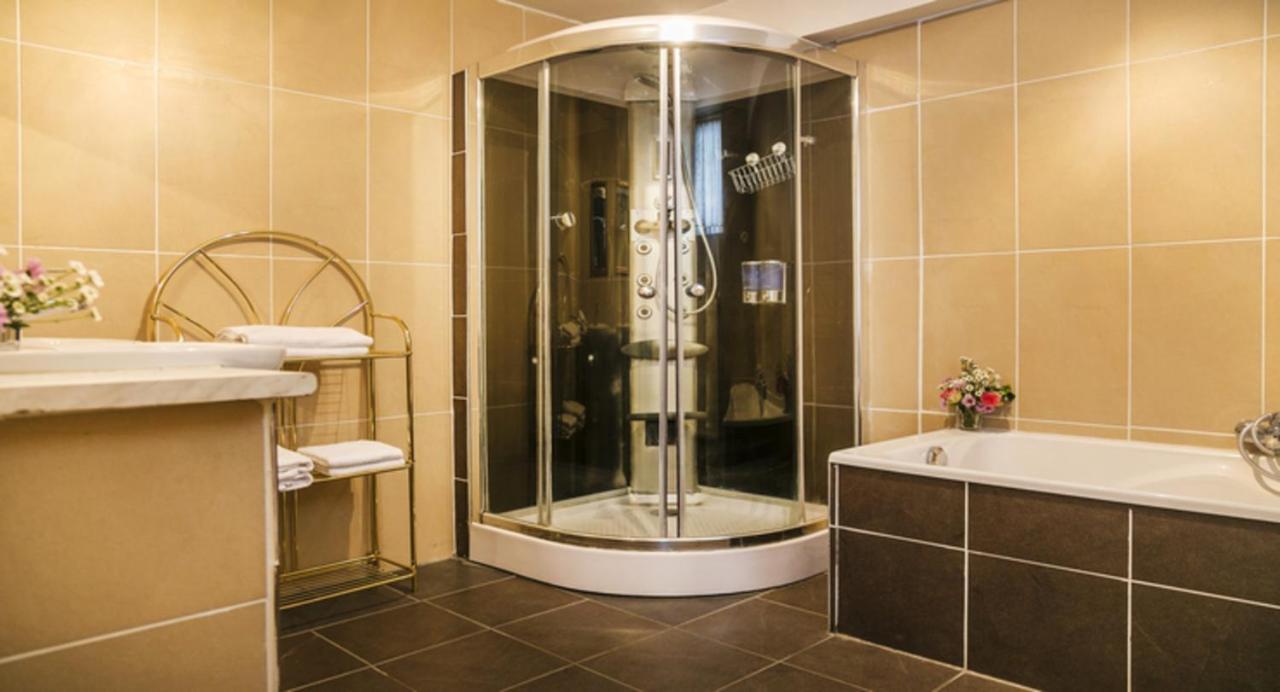 Spacious Duplex In Brussels Historical Center Luaran gambar